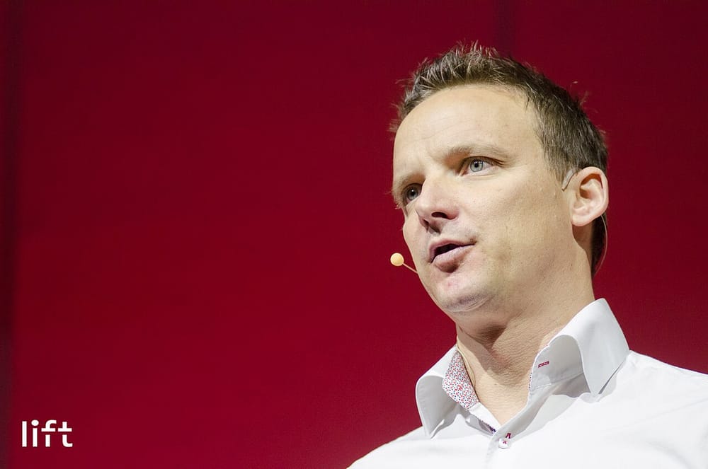 Alexandre LeBrun sur scène en 2016, lors de la conférence Lift à Genève